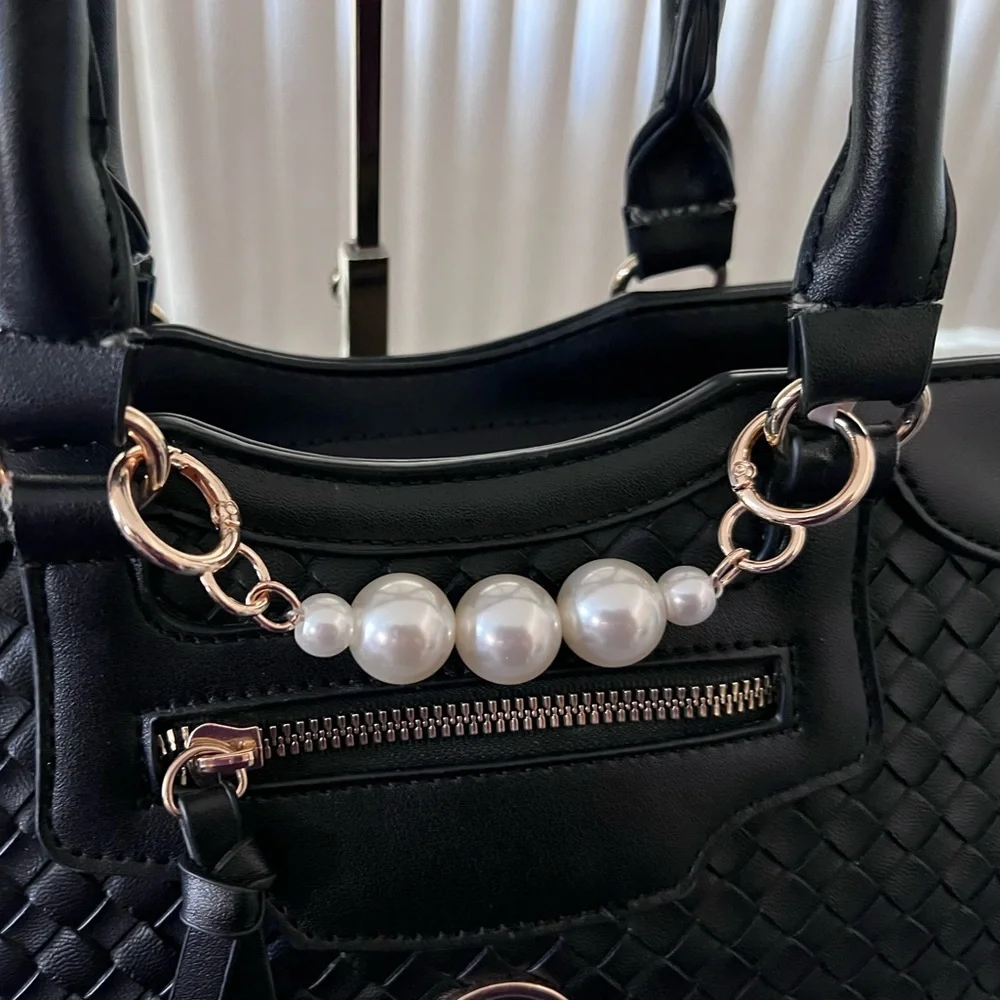 CHAIN EXTENDER Pearls & Gold  Adds 5.5” to Your Bag Strap or Bag Charm Clip - Picture 4 of 7